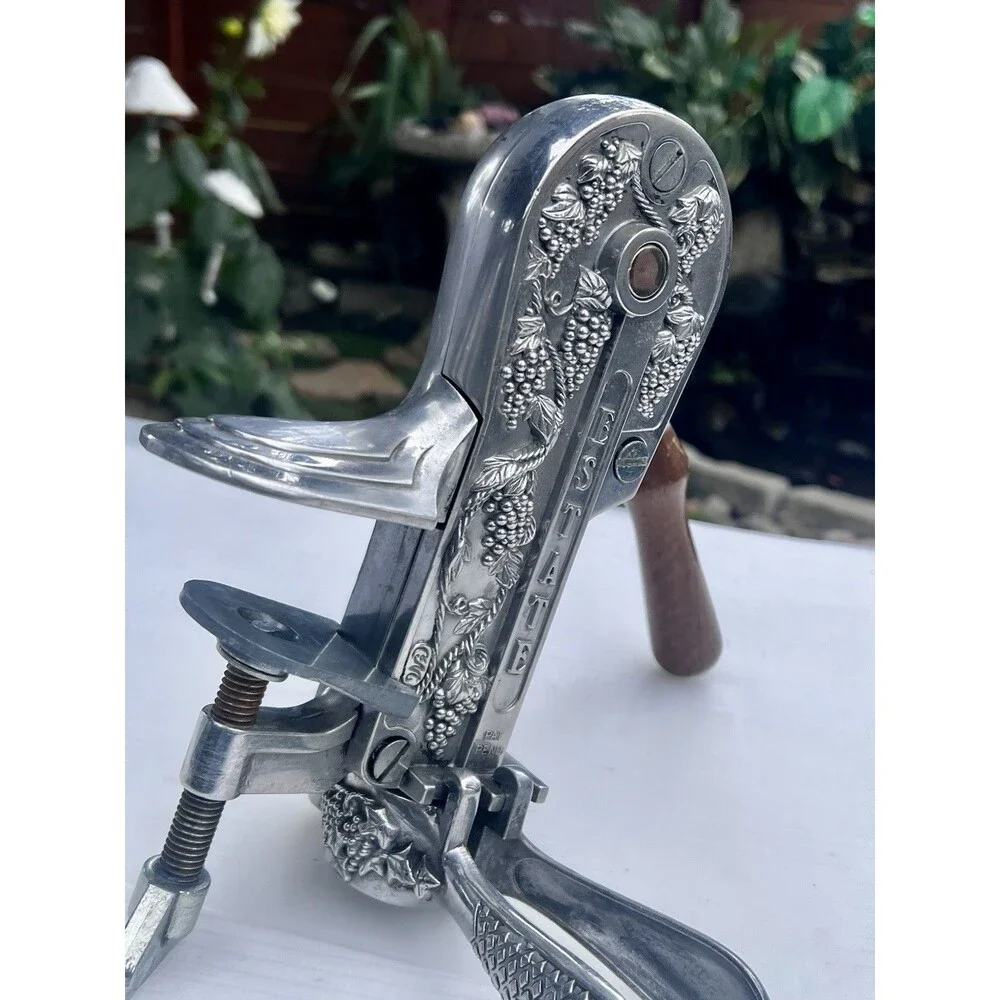 Vintage Rogar Estate Table Top Clamp Wine Bottle Opener Corkscrew Wooden Handle